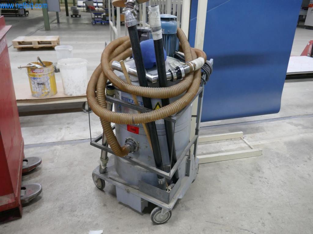 Used Nilfisk GB733 Mobile industrial vacuum cleaner for Sale (Auction Premium) | NetBid Industrial Auctions