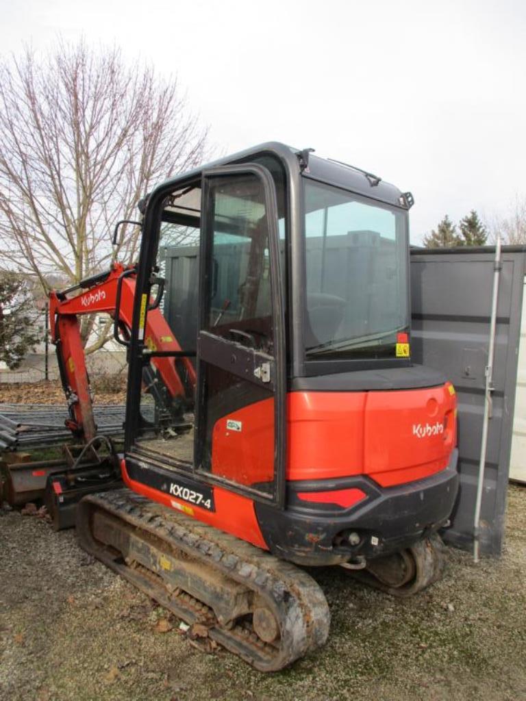 Machines from the field of civil engineering fiberglass laying