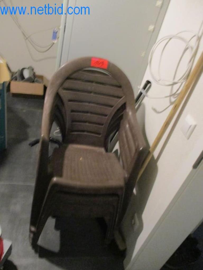 Used 4 Stacking chairs for Sale (Trading Premium) | NetBid Industrial Auctions