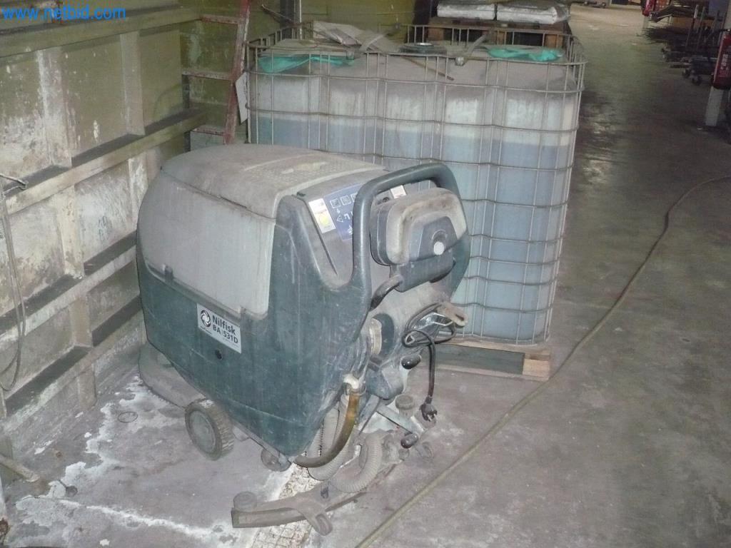 Used Nilfisk BA531D Electric scrubber dryer for Sale (Auction Premium) | NetBid Industrial Auctions