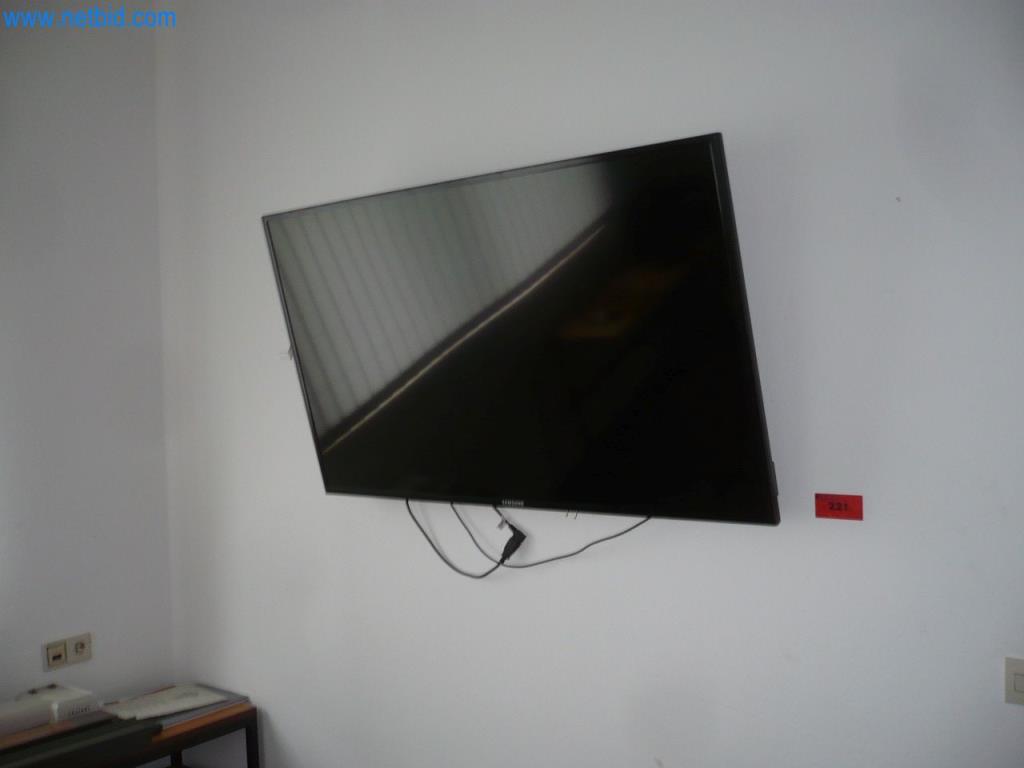 Used Samsung Monitor for Sale (Auction Premium) | NetBid Industrial Auctions