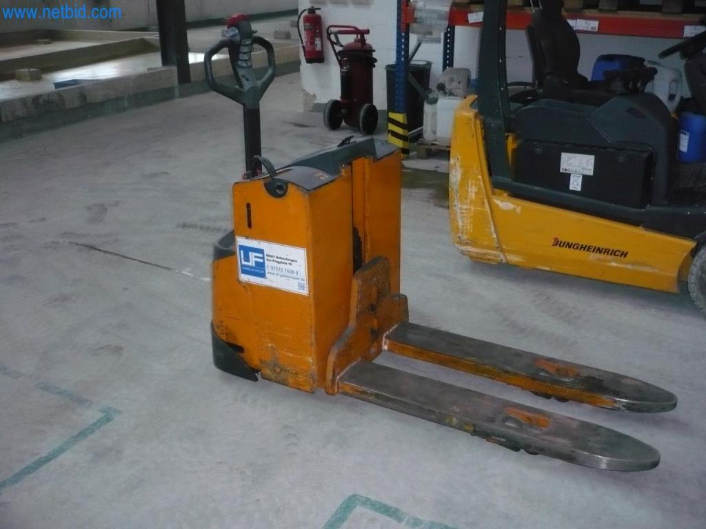 Used Still EGU20H Electric pallet truck for Sale (Auction Premium) | NetBid Industrial Auctions