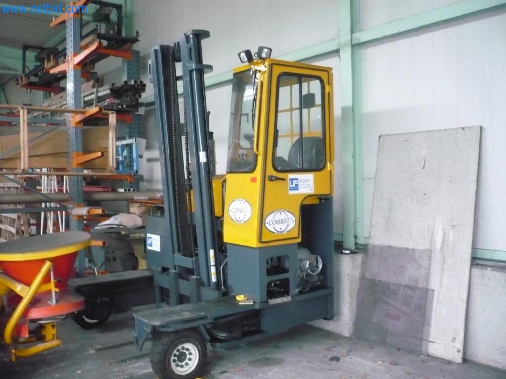 Used Combilift 03500 Gas sideloader for Sale (Auction Premium) | NetBid Industrial Auctions
