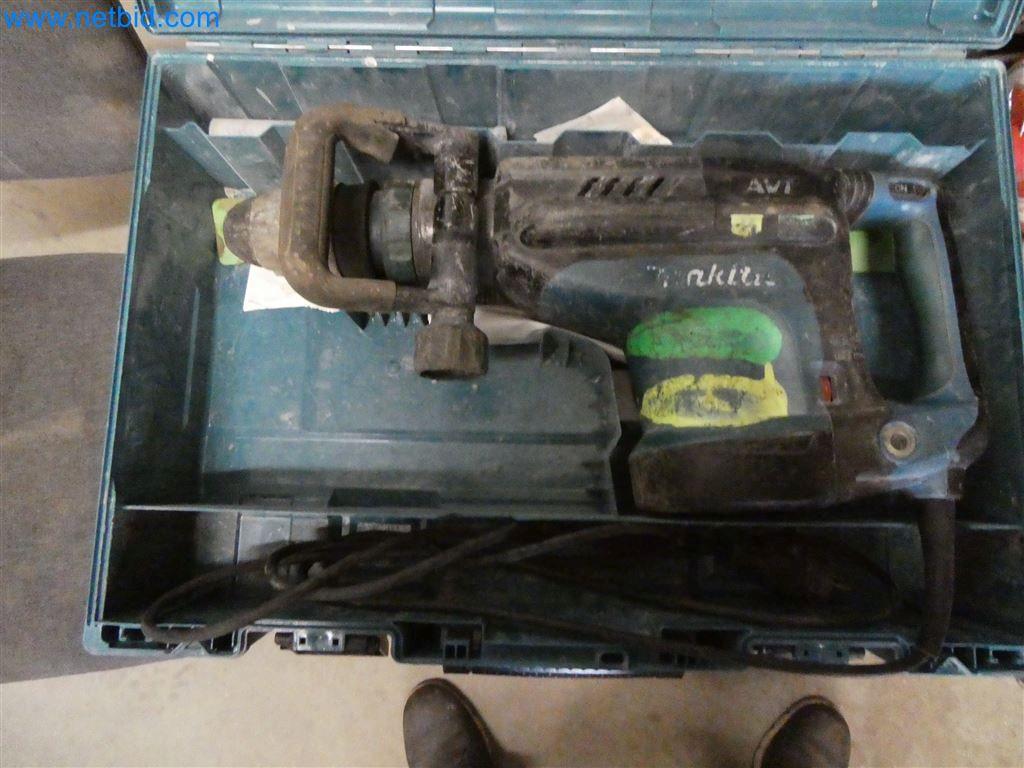 Used Makita HM1213C Rotary hammer drill/chisel hammer for Sale (Auction Premium) | NetBid Industrial Auctions