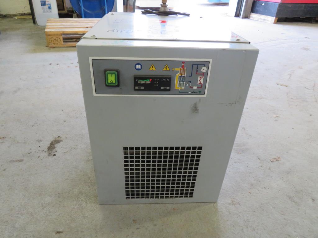Used Airgroup AGD 57 Compressed air refrigeration dryer for Sale (Auction Premium) | NetBid Industrial Auctions