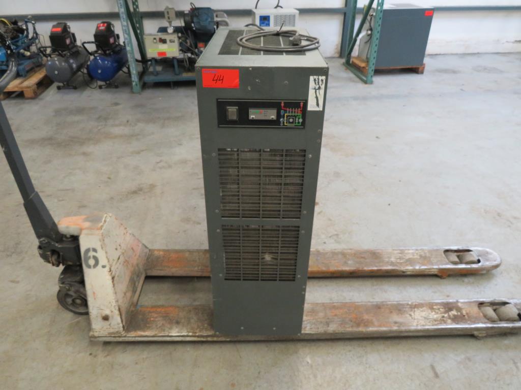 Used Renner RKT 0450 Compressed air refrigeration dryer for Sale (Auction Premium) | NetBid Industrial Auctions
