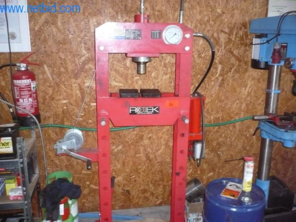Used Rotek WZWP-030M8V Hydraulic workshop press for Sale (Auction Premium) | NetBid Industrial Auctions