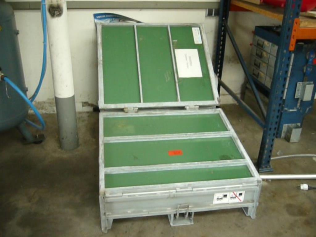 Used Folding storage box for Sale (Auction Premium) | NetBid Industrial Auctions
