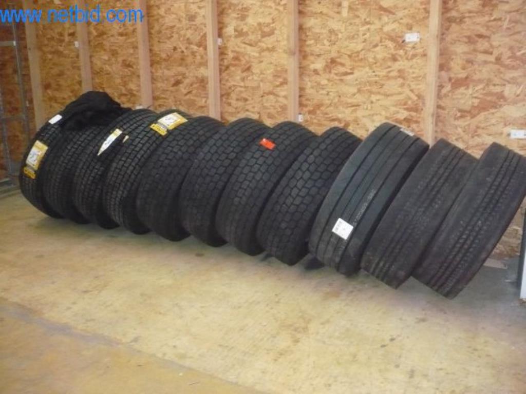 Used 14 Truck tires for Sale (Auction Premium) | NetBid Industrial Auctions