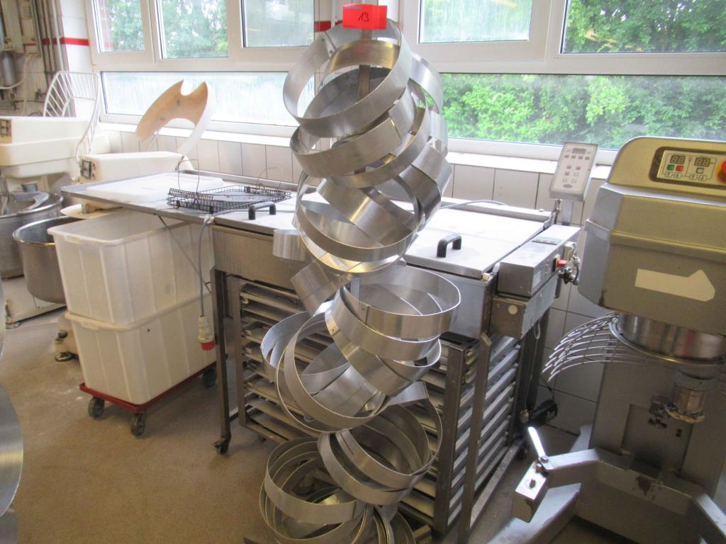Used Stand for cake tins (surcharge subject to change) for Sale (Auction Premium) | NetBid Industrial Auctions