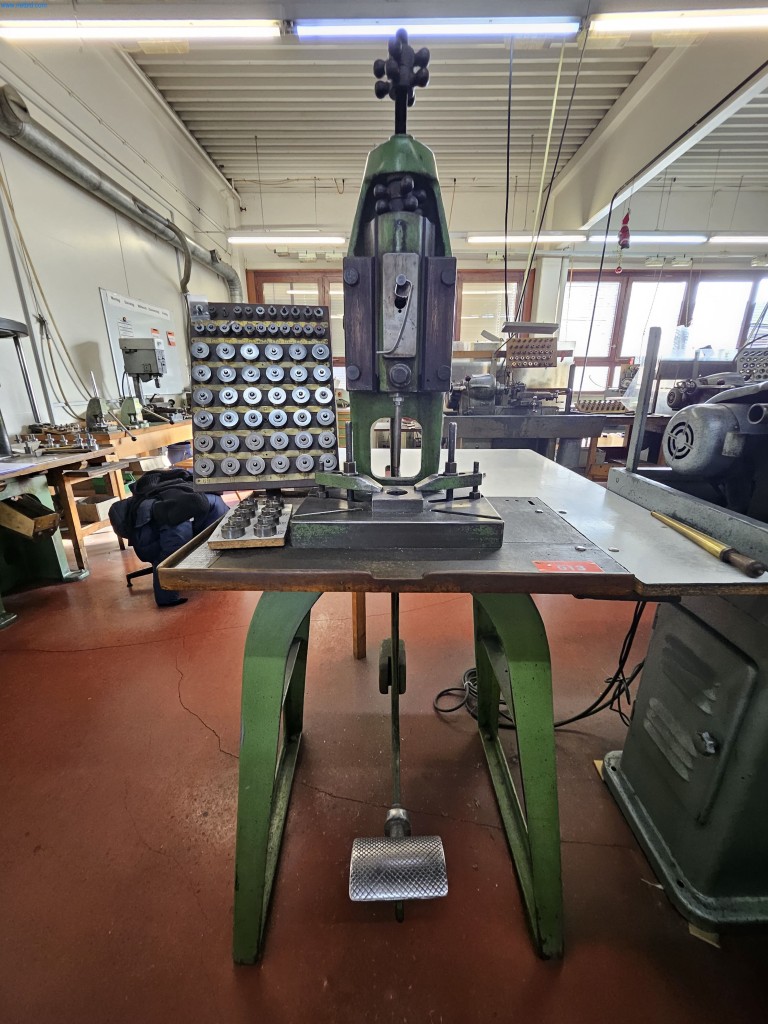 Grötzinger Kniehebelpresse gebraucht kaufen (Auction Premium) | NetBid Industrie-Auktionen