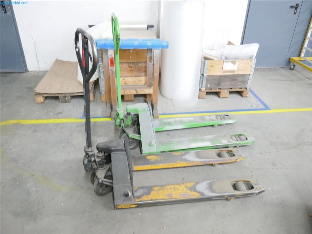 Used 2 Pallet truck for Sale (Auction Premium) | NetBid Industrial Auctions