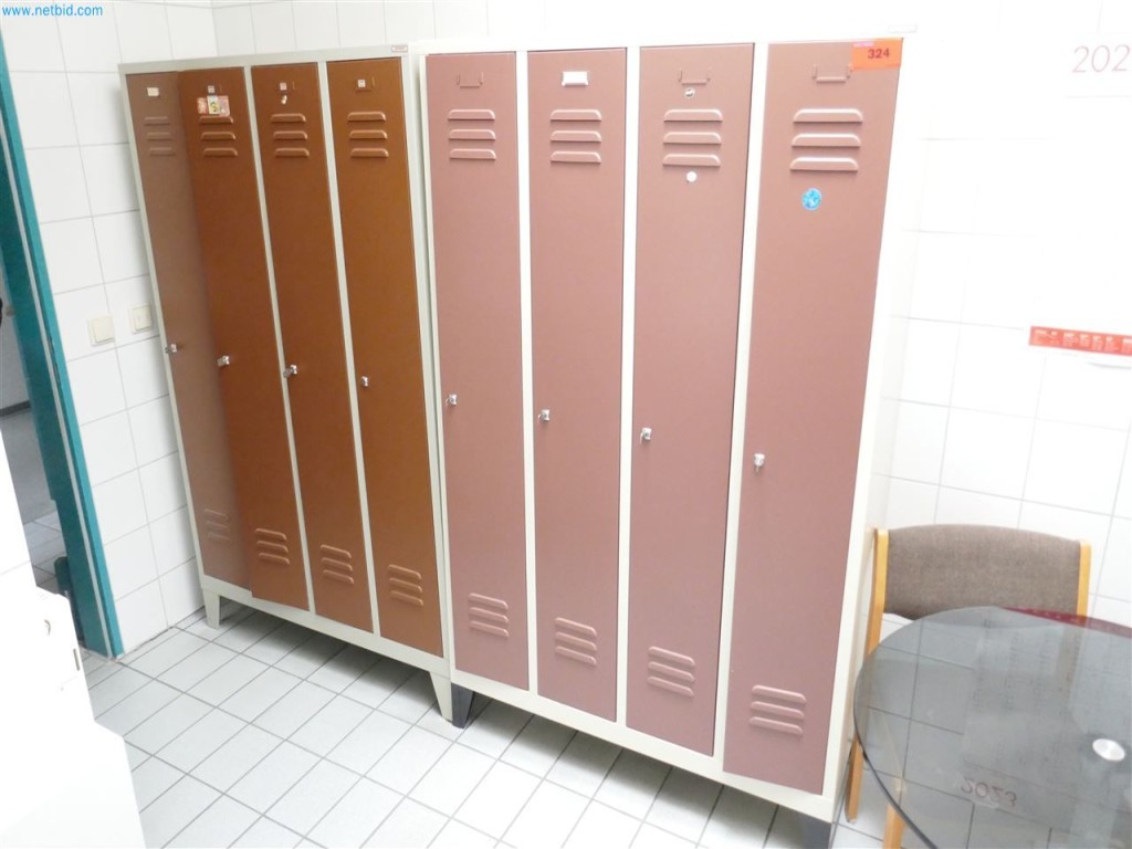 Used 3 Changing room lockers for Sale (Auction Premium) | NetBid Industrial Auctions