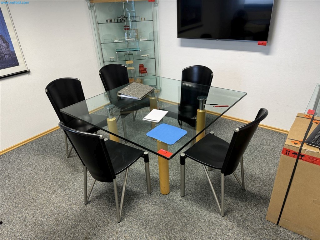 Meeting table