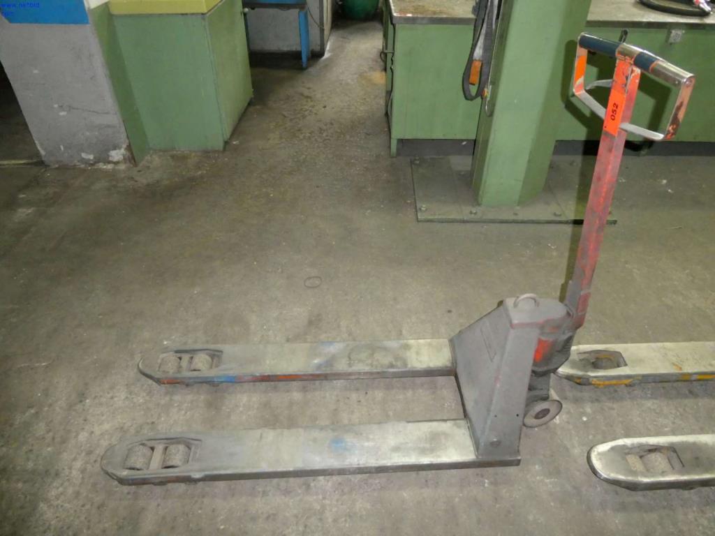 Used Pallet truck for Sale (Auction Premium) | NetBid Industrial Auctions