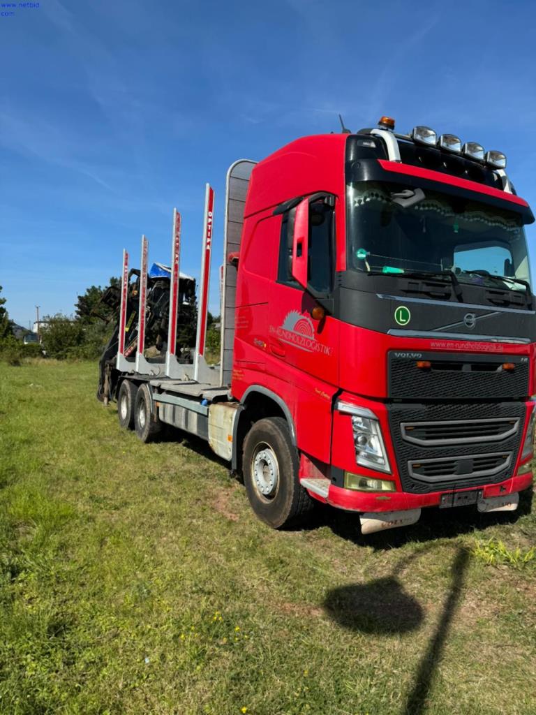 Volvo FH 64R (540) 3-nápravový nákladní automobil w. nástavba a lesnický jeráb (Cena se muže zmenit) (Trading Premium) | NetBid ?eská republika