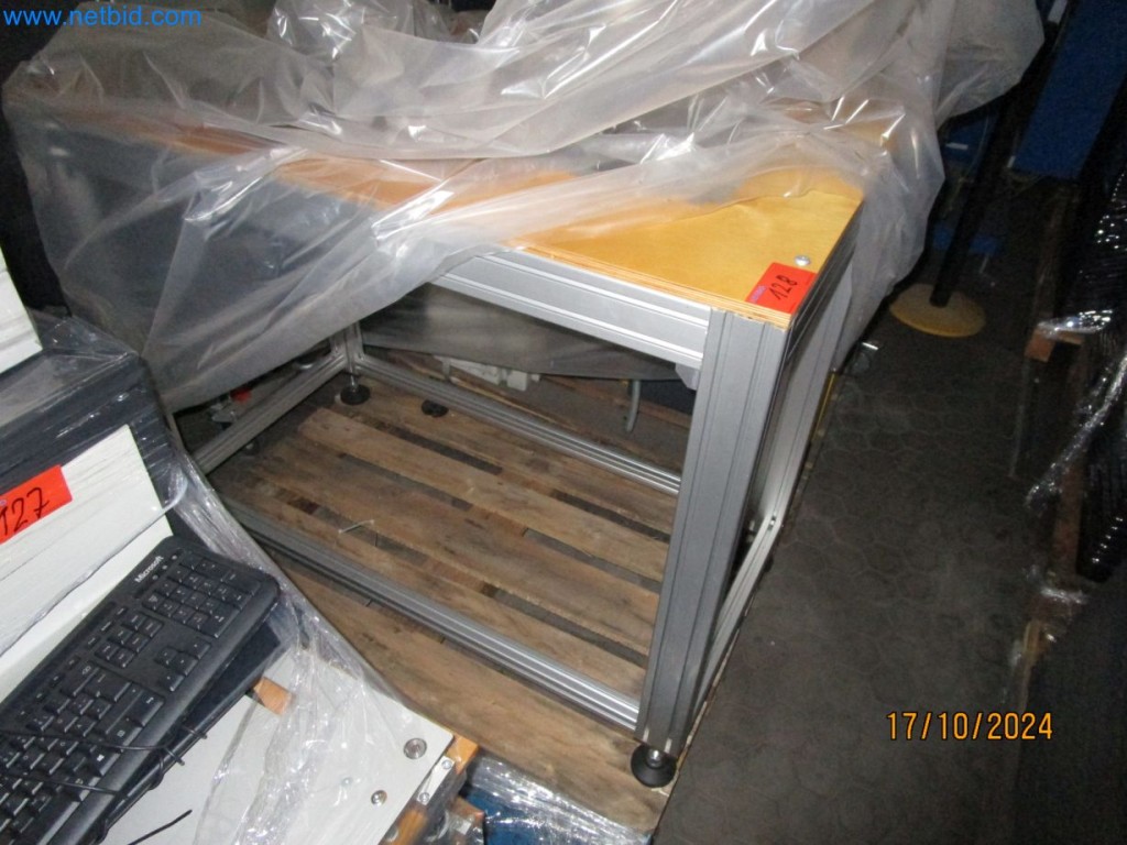 Used 2 Montagetische for Sale (Trading Premium) | NetBid Industrial Auctions