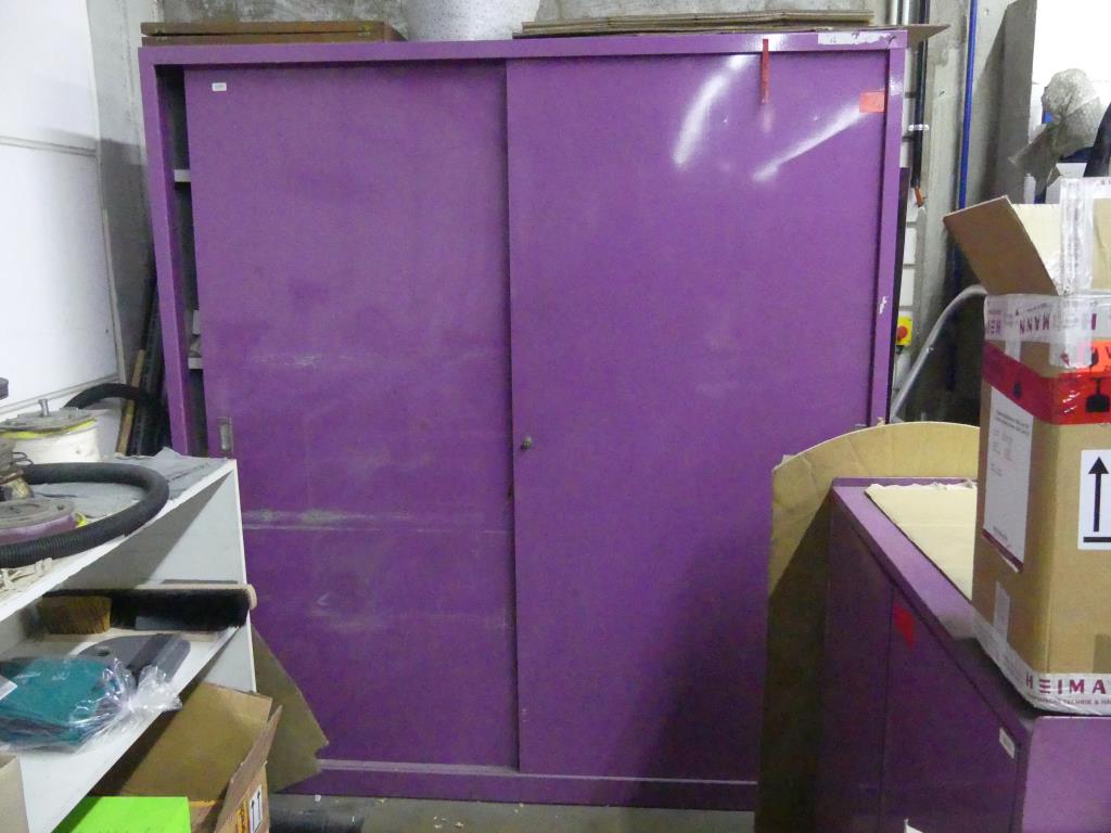 Metal cabinet