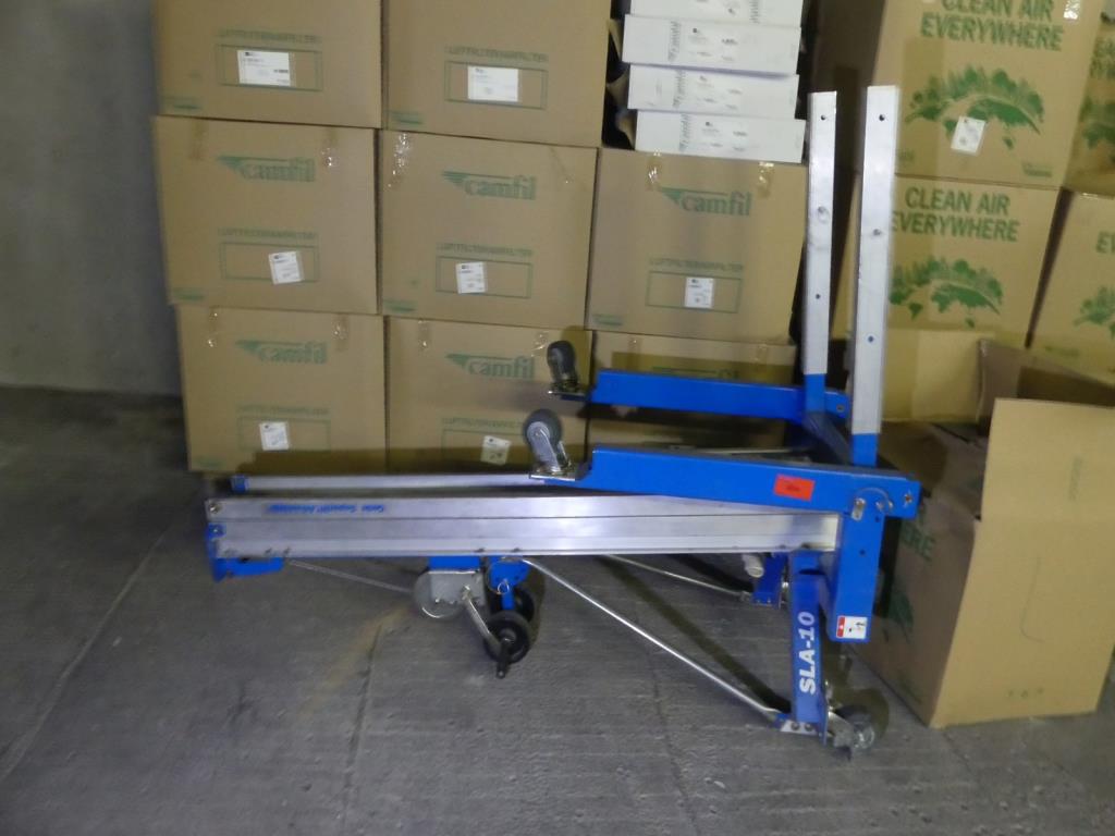 Used Genie Superlift Advantage SLA-10 Material lift for Sale (Auction Premium) | NetBid Industrial Auctions