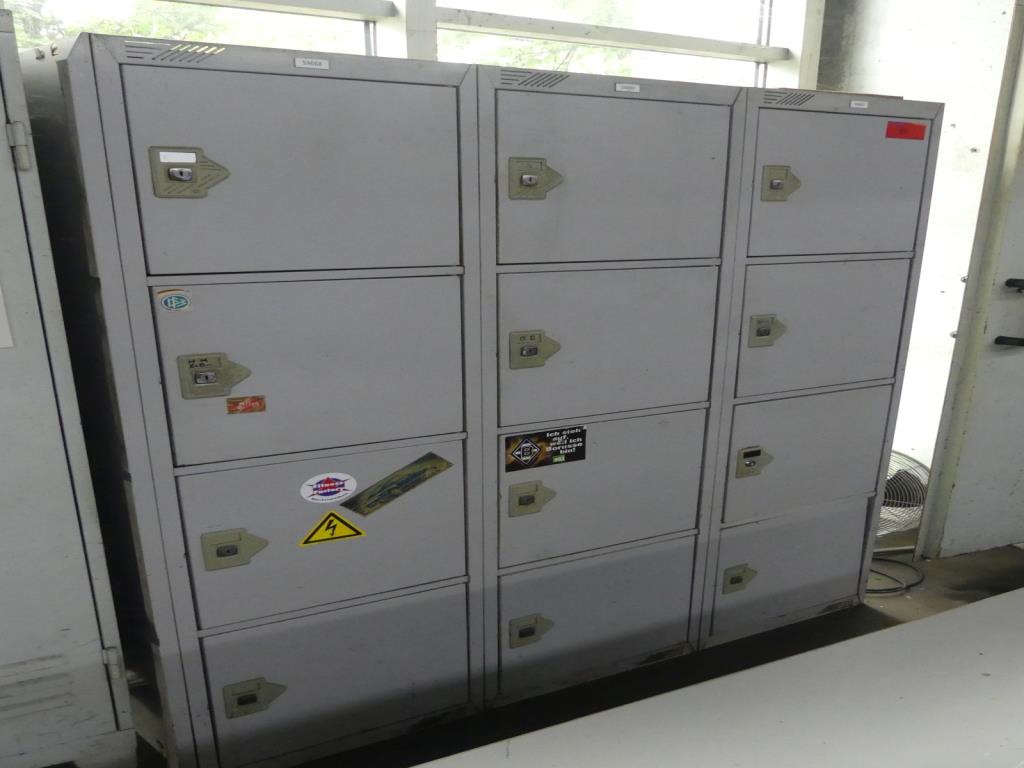 Used 3 Pocket locker for Sale (Auction Premium) | NetBid Industrial Auctions