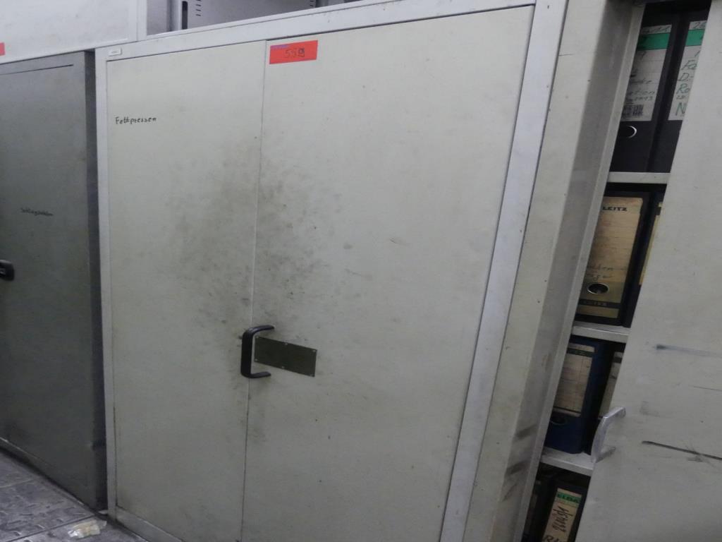 Used ZP Steel hinged door cabinet for Sale (Auction Premium) | NetBid Industrial Auctions