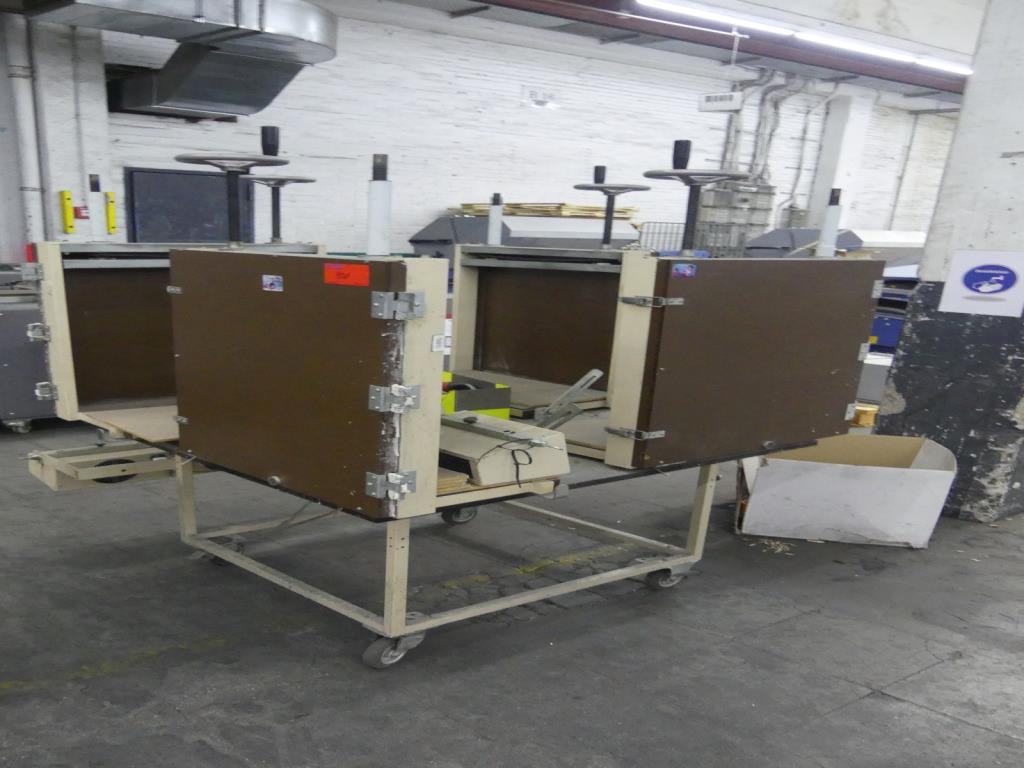 Used Gluing table for Sale (Auction Premium) | NetBid Industrial Auctions