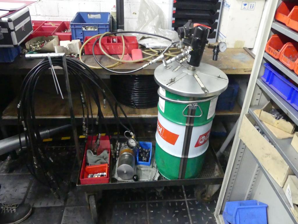 Used Barrel grease gun for Sale (Auction Premium) | NetBid Industrial Auctions