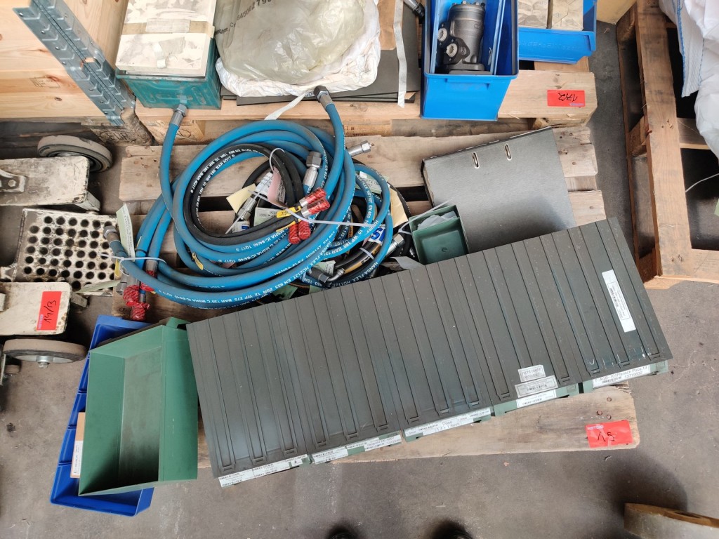 Used Range of workshop accessories for Sale (Auction Premium) | NetBid Industrial Auctions