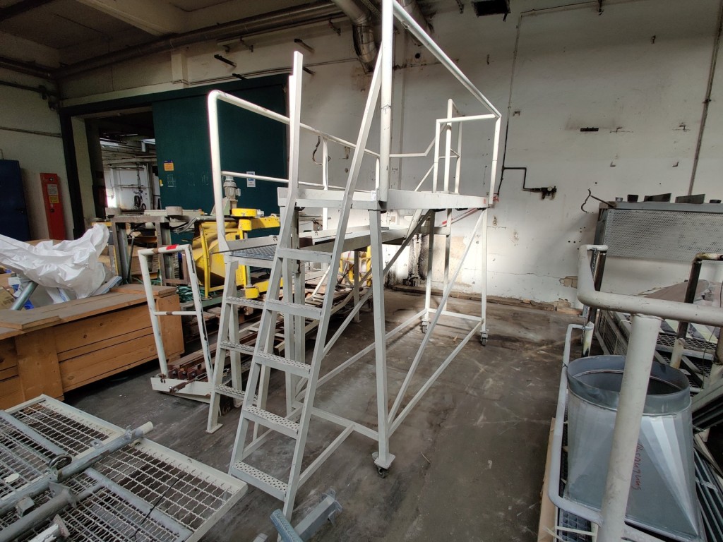 Used Pedestal for Sale (Auction Premium) | NetBid Industrial Auctions