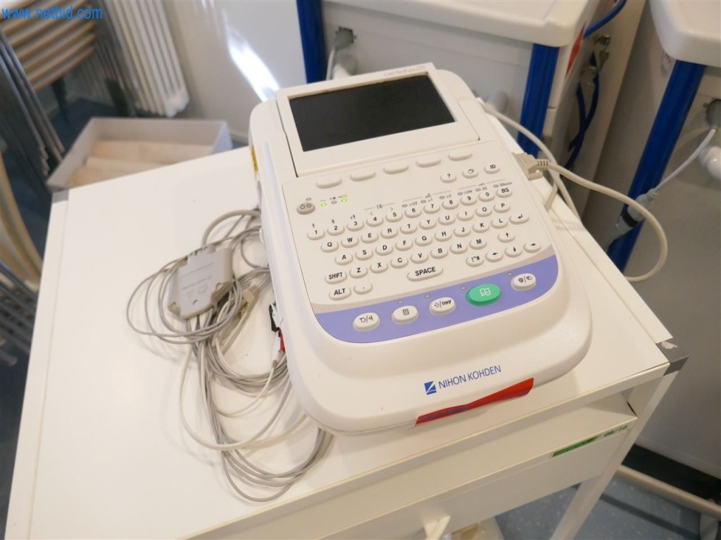 Used Nihon Kohden cardiofax M Monitor za spremljanje EKG for Sale (Auction Premium) | NetBid Slovenija