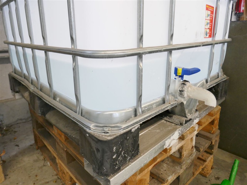 Used Schütz Zabojnik IBC for Sale (Auction Premium) | NetBid Slovenija