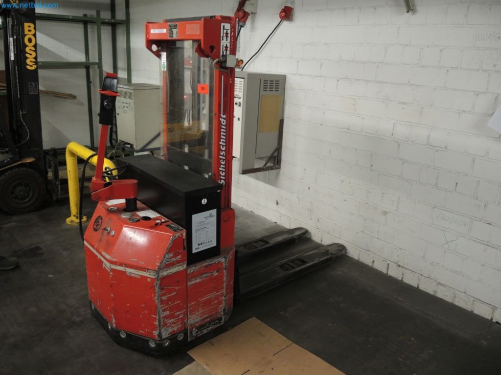 Used Sichelschmidt Electric pedestrian stacker for Sale (Auction Premium) | NetBid Industrial Auctions