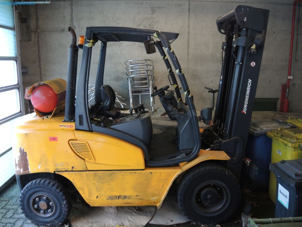 Used Jungheinrich TFG50 Gas forklift truck for Sale (Auction Premium) | NetBid Industrial Auctions