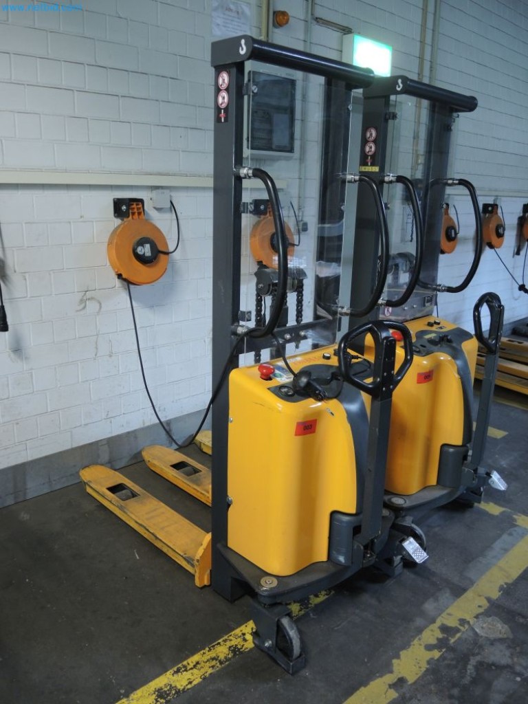 Used Jungheinrich HC110 Electric hand forklift for Sale (Auction Premium) | NetBid Industrial Auctions