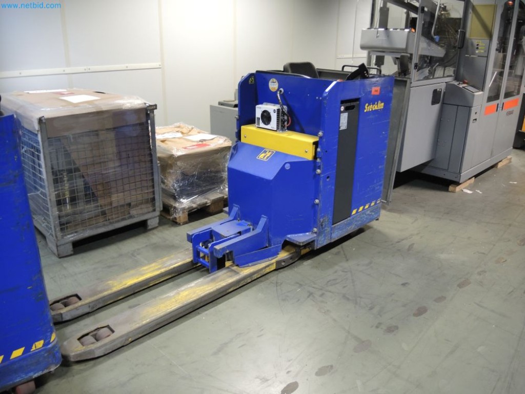 Used Stöcklin EFP2000SP Electric sideloader for Sale (Auction Premium) | NetBid Industrial Auctions