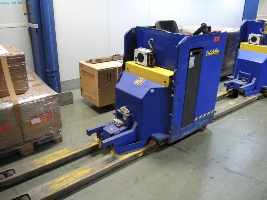 Used Stöcklin EFP2000 Electric sideloader for Sale (Auction Premium) | NetBid Industrial Auctions