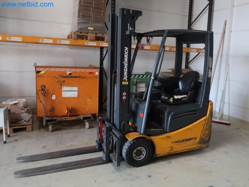 Jungheinrich EFG215 500DZ Elektro-Dreiradstapler (Auction Premium) | NetBid España