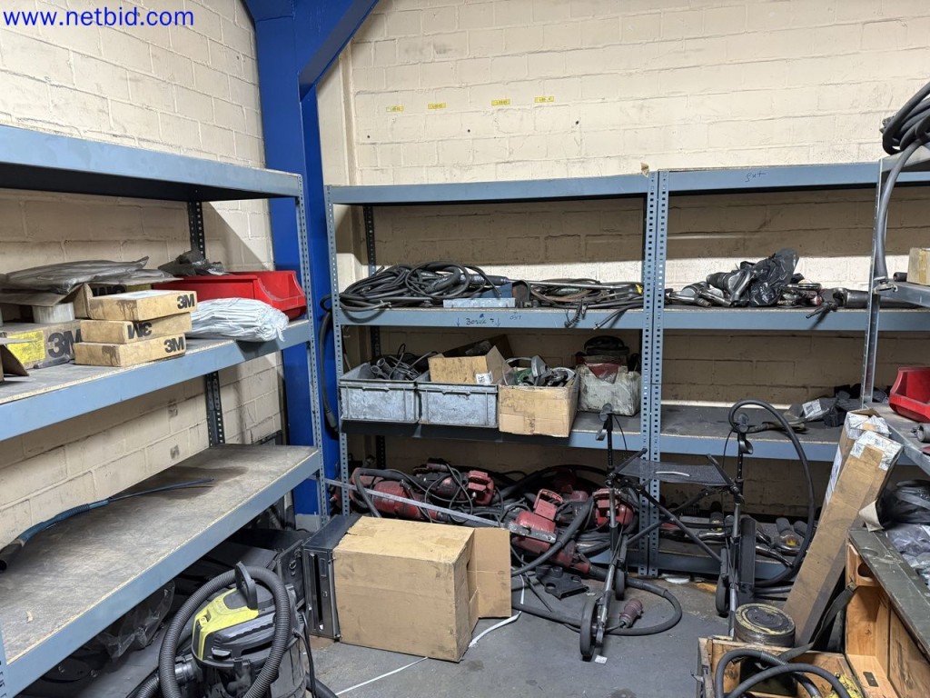 Used Rauminhalt- Schleifmittelraum for Sale (Auction Premium) | NetBid Industrial Auctions