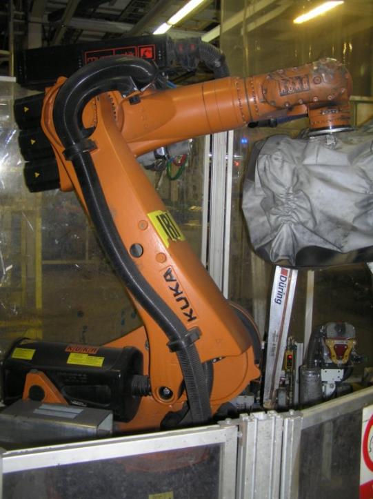 Used KUKA, Fronius 10 industrial robots for Sale (Auction Premium) | NetBid Industrial Auctions