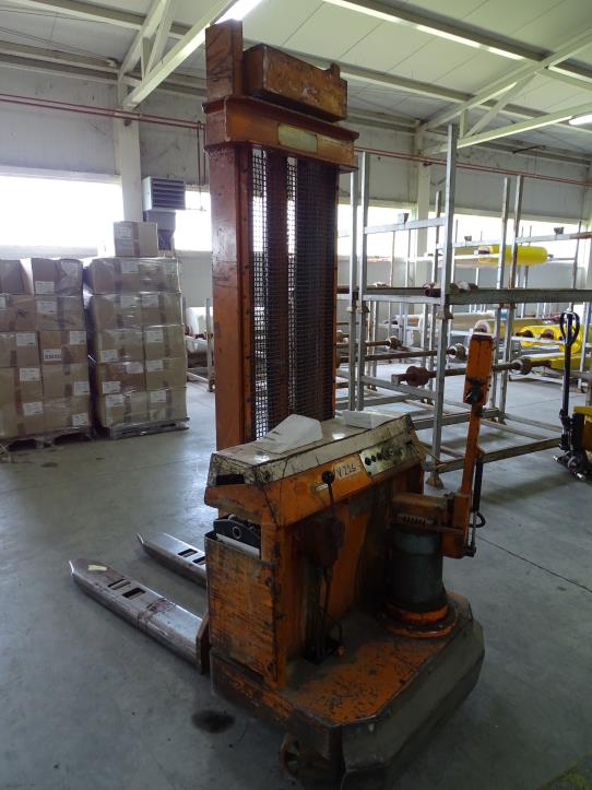 Used Manual forklift for Sale (Auction Premium) | NetBid Industrial Auctions