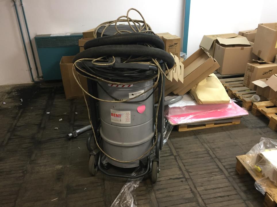 Used Bent Vacuum cleaner for Sale (Auction Premium) | NetBid Industrial Auctions