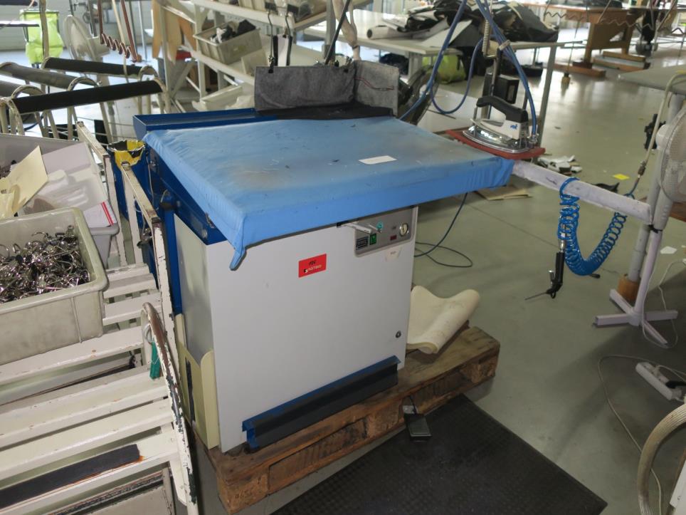 VEIT 700.000.478.0 Ironing table gebraucht kaufen (Auction Premium) | NetBid Industrie-Auktionen