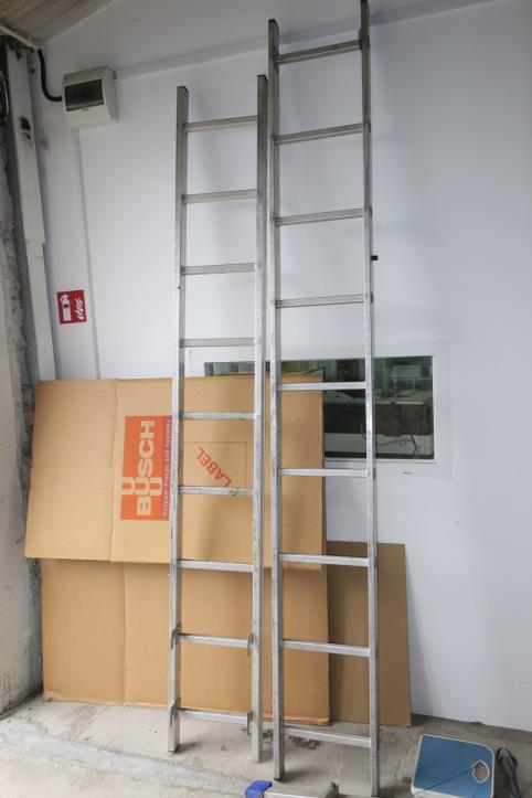 Used 2 ladders for Sale (Auction Premium) | NetBid Slovenija