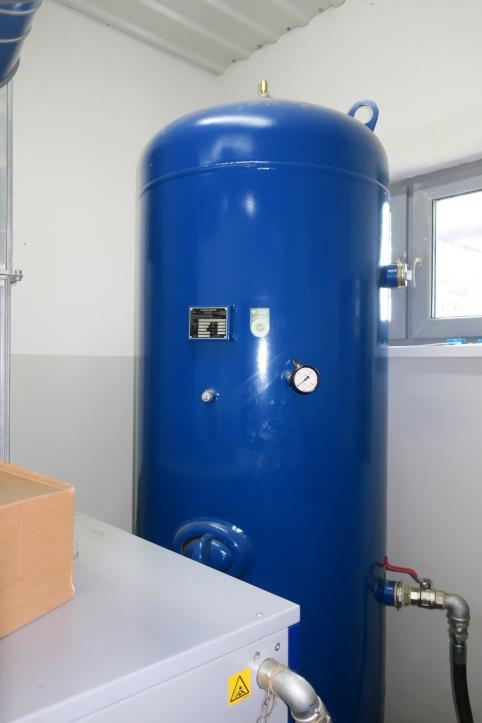 Used CZEMAR 1000L Air tank for Sale (Auction Premium) | NetBid Industrial Auctions