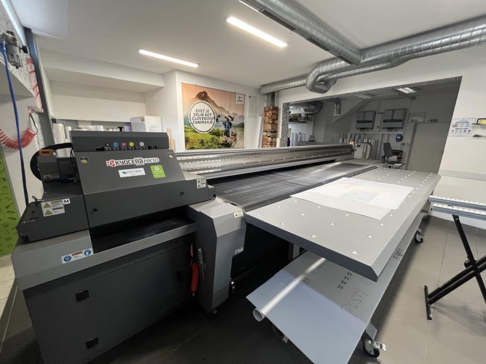 Used HandTop HT3200UV Large format UV printer + Compresor for Sale (Auction Premium) | NetBid Industrial Auctions