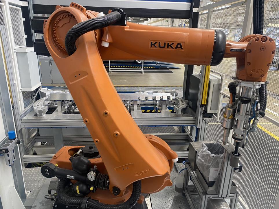 KUKA 150 Industrial robot KUKA 150 VKRC4 gebruikt kopen (Auction Premium) | NetBid industriële Veilingen