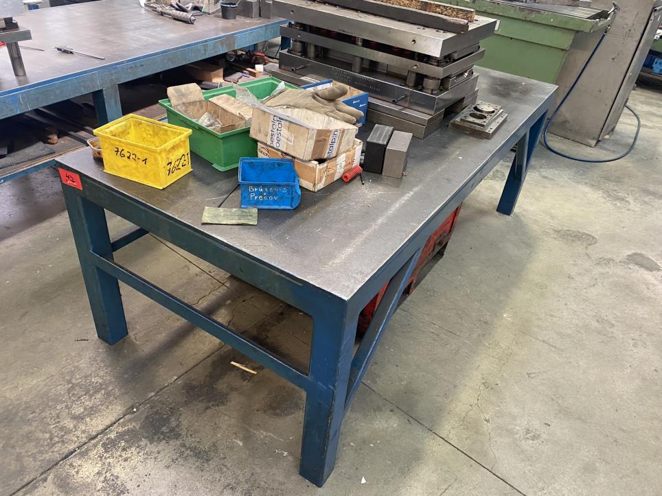 Used Various Metal Workbenches and Vices for Sale (Auction Premium) | NetBid Industrial Auctions