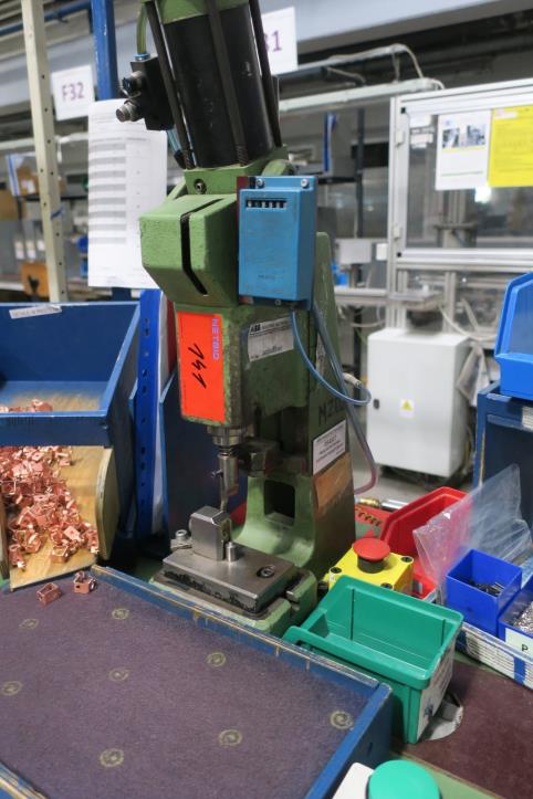 Used Schmidt 32-151 Pneumatic press for Sale (Auction Premium) | NetBid Industrial Auctions