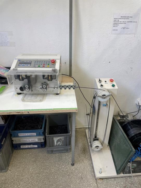 Used Jiangsu Bozhiwang Automation Equipment Cable cutter-skinner for Sale (Auction Premium) | NetBid Industrial Auctions