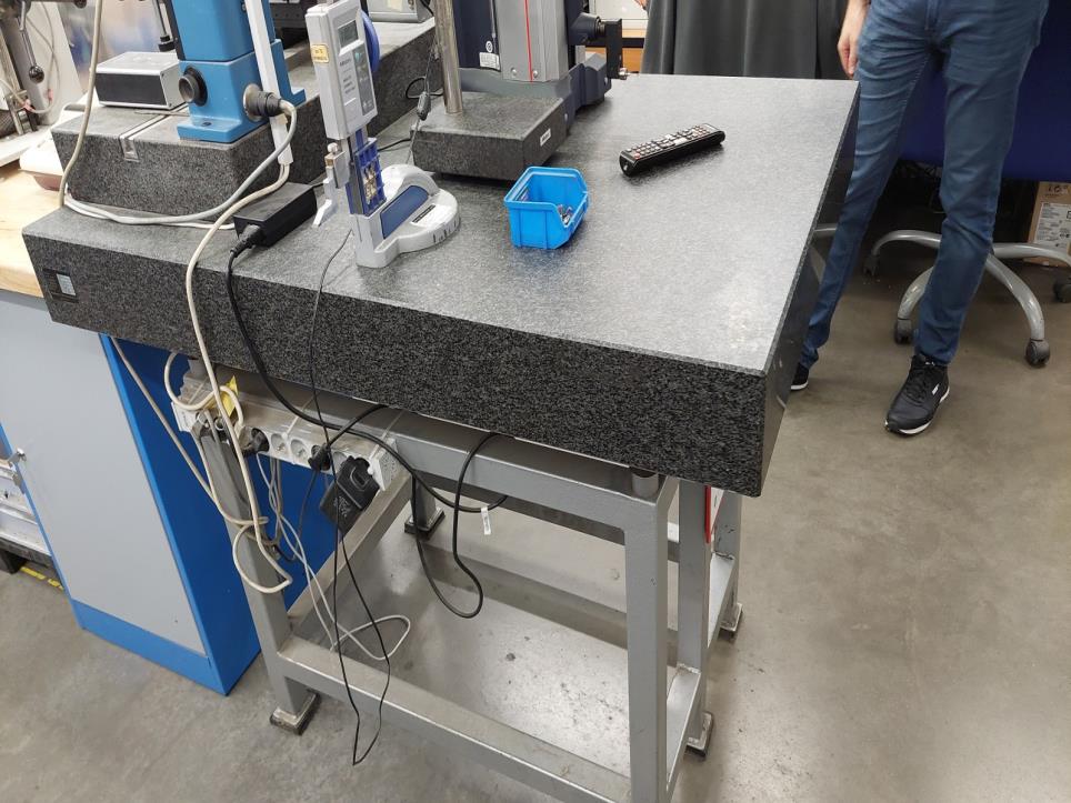 Granite measuring table